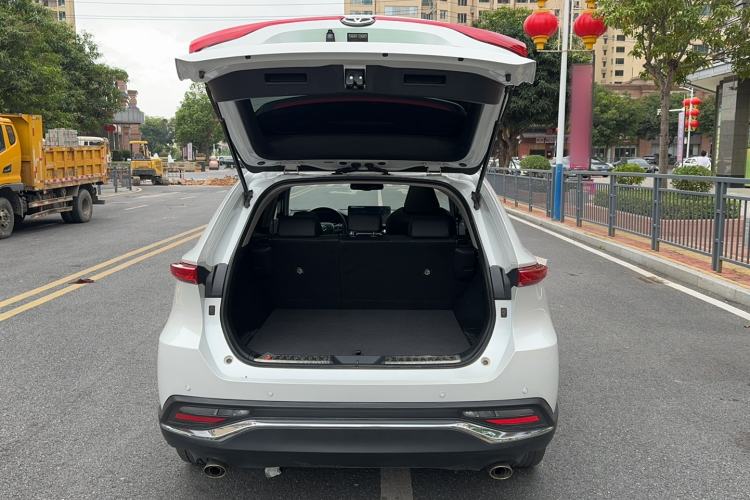Used Toyota Harrier 2022 2.0L CVT Two-Wheel Drive Deluxe Edition Trunk