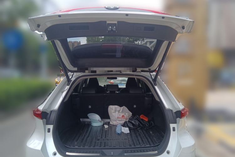 Used Toyota Harrier 2022 Dual-Engine 2.5L CVT Two-Wheel Drive Luxury Edition Trunk