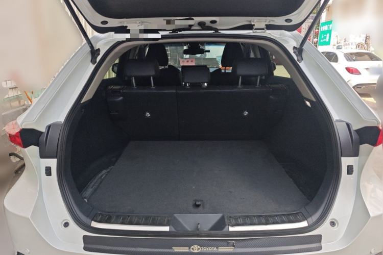 Used Toyota Harrier 2022 2.0L CVT Two-Wheel Drive Deluxe Edition Trunk