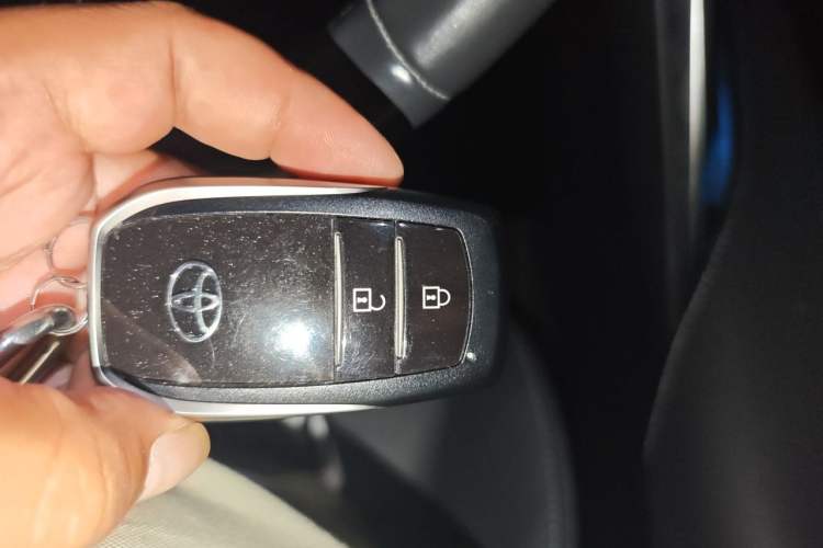 Used Toyota Harrier 2022 2.0L CVT Two-Wheel Drive Deluxe Edition Vehicle Key