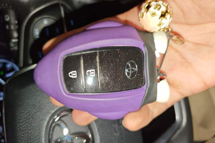Used Toyota Harrier 2022 2.0L CVT Two-Wheel Drive Deluxe Edition Vehicle Key