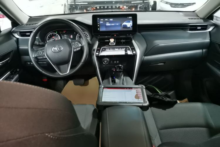 Used Toyota Harrier 2023 2.0L CVT Two-Wheel Drive Entry Version Center Console