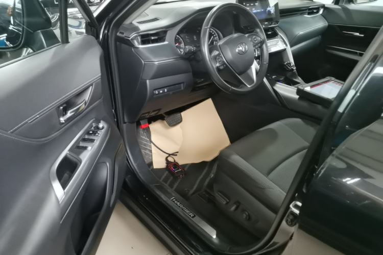 Used Toyota Harrier 2023 2.0L CVT Two-Wheel Drive Entry Version Driver Seat