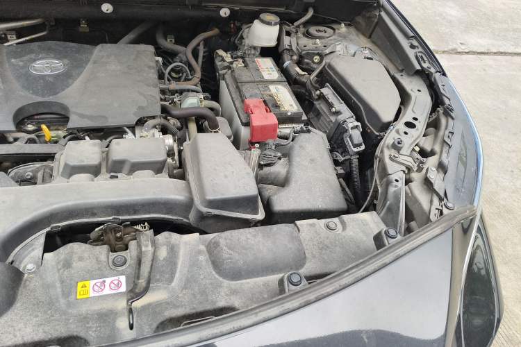 Used Toyota Harrier 2023 2.0L CVT Two-Wheel Drive Deluxe Edition Engine Bay Left