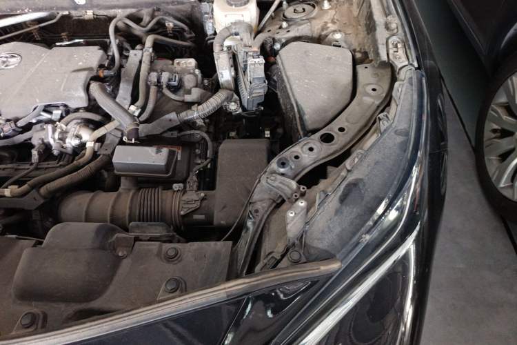 Used Toyota Harrier 2023 Dual-Engine 2.5L CVT Two-Wheel Drive Luxury Edition Engine Bay Left
