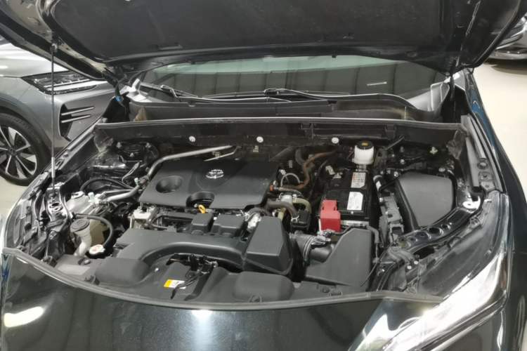 Used Toyota Harrier 2023 2.0L CVT Two-Wheel Drive Entry Version Engine Bay