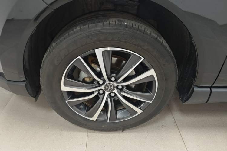 Used Toyota Harrier 2023 Dual-Engine 2.5L CVT Two-Wheel Drive Luxury Edition Exterior 4