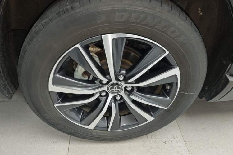 Used Toyota Harrier 2023 Dual-Engine 2.5L CVT Two-Wheel Drive Luxury Edition Exterior 5