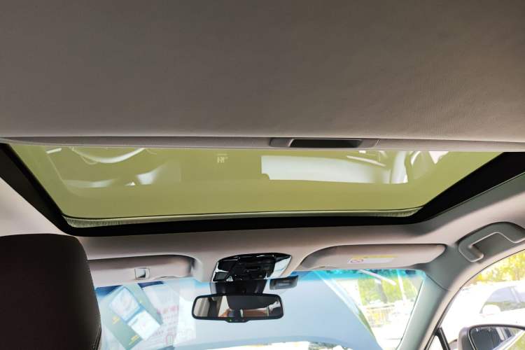 Used Toyota Harrier 2023 Dual-Engine 2.5L CVT Two-Wheel Drive Luxury Edition Headliner