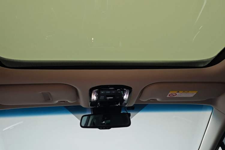 Used Toyota Harrier 2023 Dual-Engine 2.5L CVT Two-Wheel Drive Luxury Edition Headliner