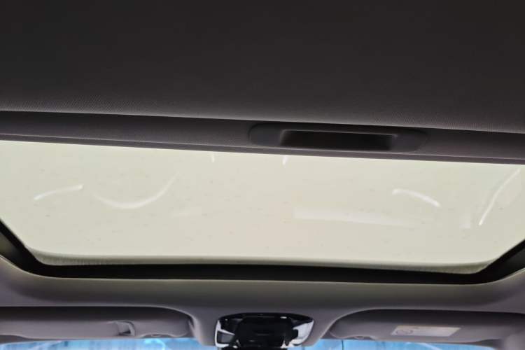 Used Toyota Harrier 2023 2.0L CVT Two-Wheel Drive Luxury Edition Headliner