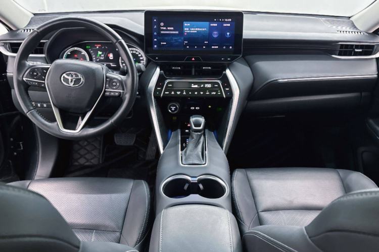 Used Toyota Harrier 2023 Dual-Motor 2.5L CVT 4x4 Deluxe Edition Interior 2