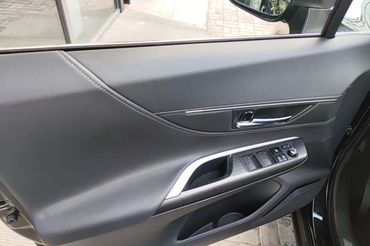 Used Toyota Harrier 2023 Dual-Engine 2.5L CVT Two-Wheel Drive Luxury Edition Interior 7