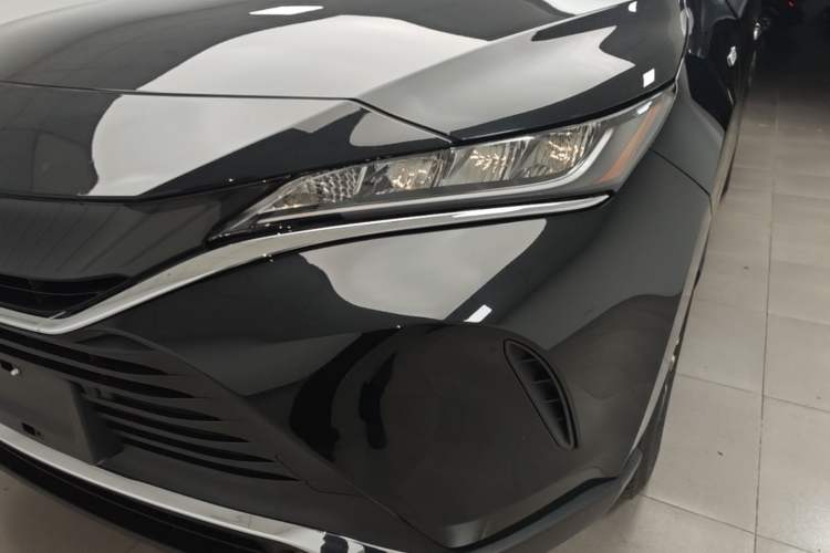 Used Toyota Harrier 2023 Dual-Engine 2.5L CVT Two-Wheel Drive Luxury Edition Left Front Headlight