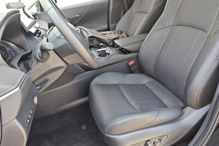 Used Toyota Harrier 2023 Dual-Motor 2.5L CVT 4x4 Deluxe Edition Left Front Seat