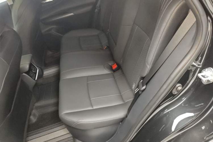 Used Toyota Harrier 2023 Dual-Engine 2.5L CVT Two-Wheel Drive Luxury Edition Left Rear Seat