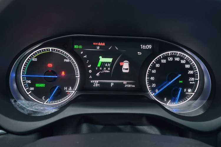 Used Toyota Harrier 2023 Dual-Motor 2.5L CVT 4x4 Deluxe Edition Odometer Close Up