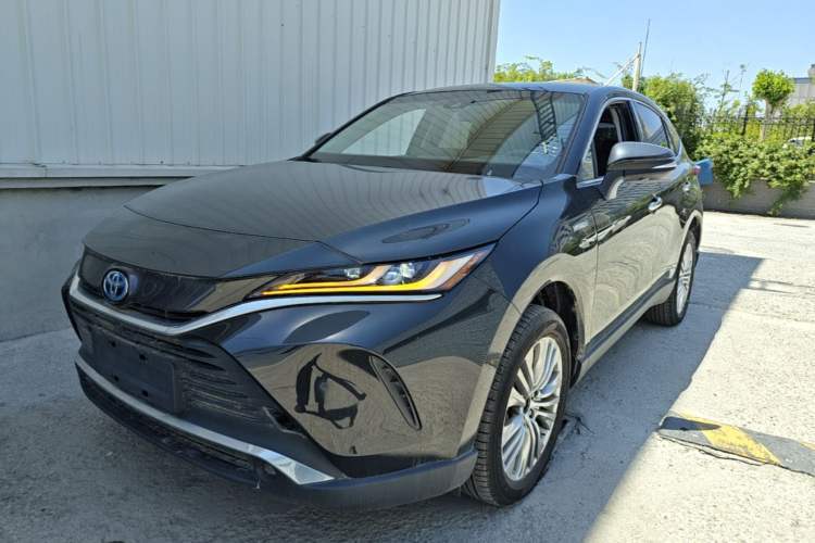 Used Toyota Harrier 2023 Dual-Motor 2.5L CVT 4x4 Deluxe Edition Guazi used car, China used car export, Used car for sale, Used  cars, Cheapest cars for sale