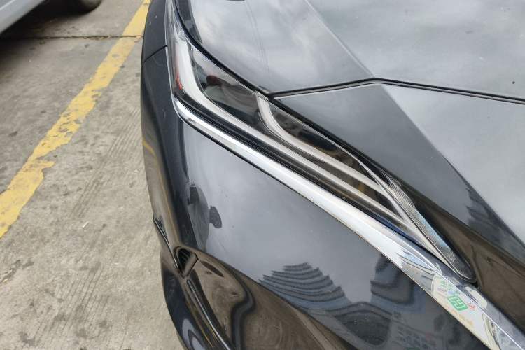 Used Toyota Harrier 2023 2.0L CVT Two-Wheel Drive Deluxe Edition Right Front Headlight