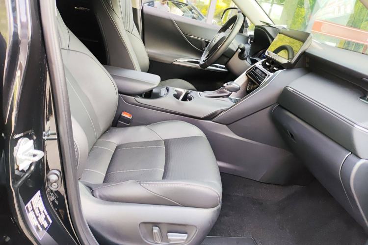Used Toyota Harrier 2023 Dual-Engine 2.5L CVT Two-Wheel Drive Luxury Edition Right Front Seat
