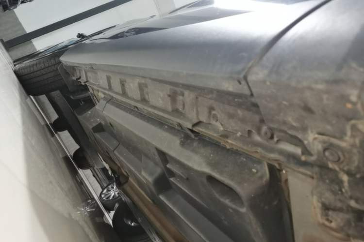 Used Toyota Harrier 2023 2.0L CVT Two-Wheel Drive Entry Version Right Side Sill