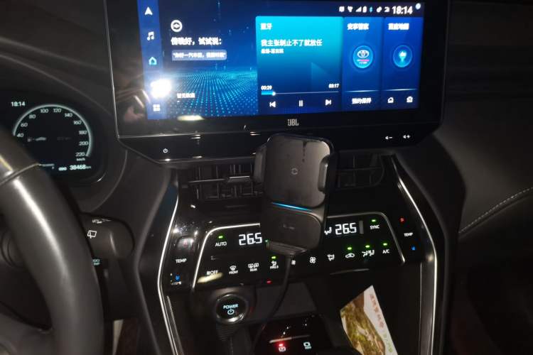 Used Toyota Harrier 2023 Dual-Engine 2.5L CVT 4x4 Flagship Edition Audio And AC Panel