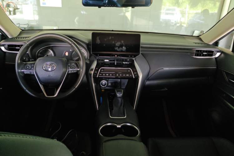 Used Toyota Harrier 2023 2.0L CVT Two-Wheel Drive Luxury Edition Center Console