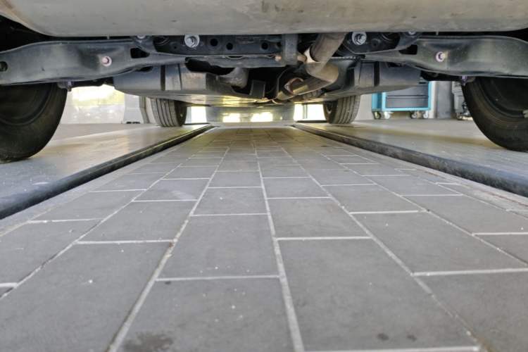 Used Toyota Harrier 2023 2.0L CVT Two-Wheel Drive Luxury Edition Chassis Rear