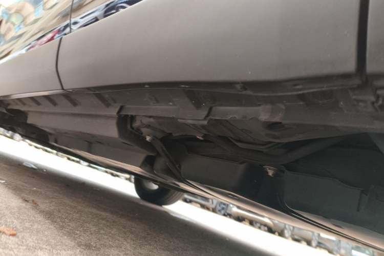 Used Toyota Harrier 2023 Dual-Engine 2.5L CVT Two-Wheel Drive Luxury Edition Chassis Rear Left