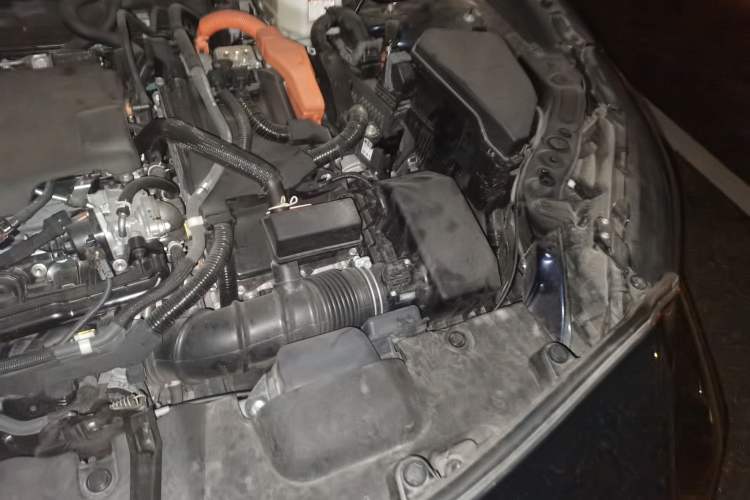 Used Toyota Harrier 2023 Dual-Engine 2.5L CVT 4x4 Flagship Edition Engine Bay Left