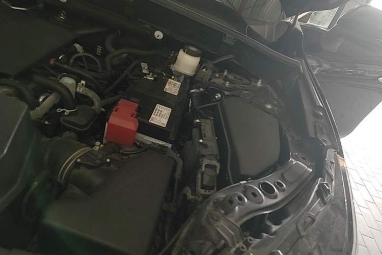 Used Toyota Harrier 2023 2.0L CVT Two-Wheel Drive Luxury Edition Engine Bay Left
