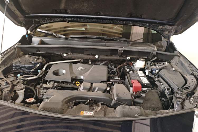 Used Toyota Harrier 2023 2.0L CVT Two-Wheel Drive Entry Version Engine Bay