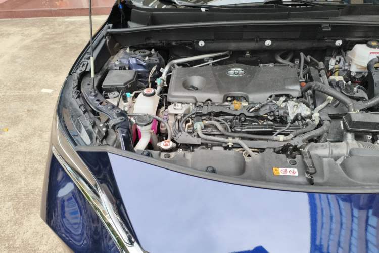 Used Toyota Harrier 2023 Dual-Engine 2.5L CVT Two-Wheel Drive Luxury Edition Engine Bay Right