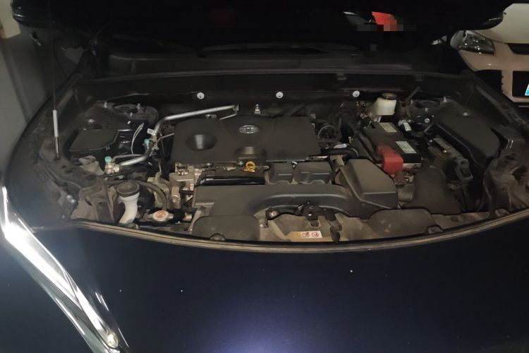 Used Toyota Harrier 2023 2.0L CVT Two-Wheel Drive Luxury Edition Engine Bay