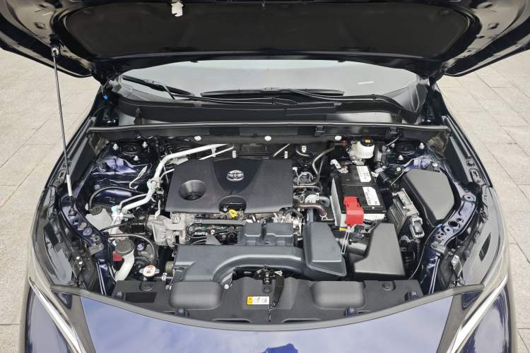 Used Toyota Harrier 2023 2.0L CVT Two-Wheel Drive Entry Version Engine Bay