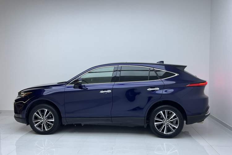 Used Toyota Harrier 2023 2.0L CVT Two-Wheel Drive Luxury Edition Exterior 3