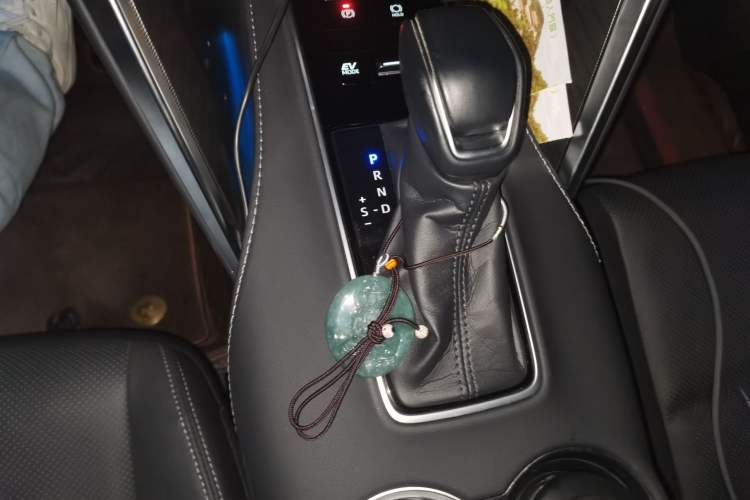 Used Toyota Harrier 2023 Dual-Engine 2.5L CVT 4x4 Flagship Edition Gear Lever