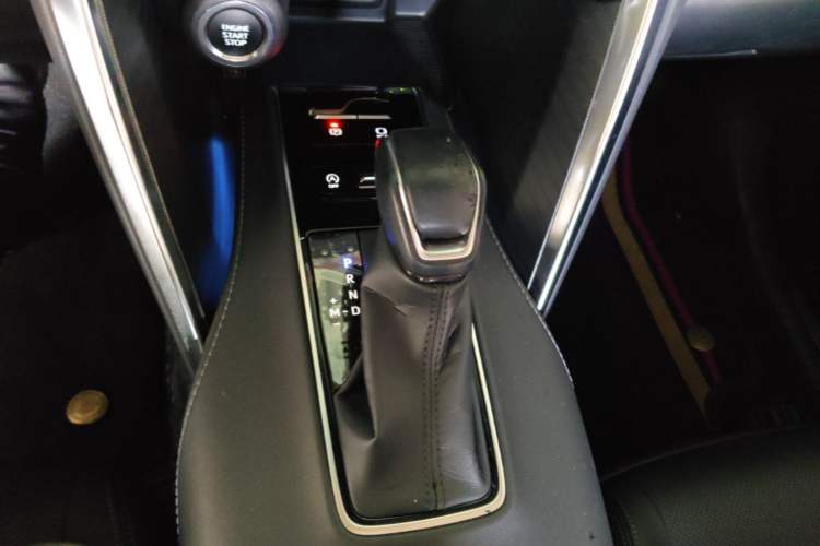 Used Toyota Harrier 2023 2.0L CVT Two-Wheel Drive Luxury Edition Gear Lever