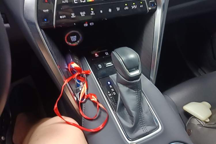Used Toyota Harrier 2023 2.0L CVT Two-Wheel Drive Deluxe Edition Gear Lever