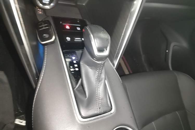 Used Toyota Harrier 2023 2.0L CVT Two-Wheel Drive Luxury Edition Gear Lever