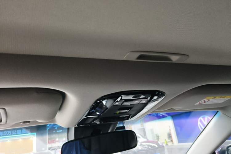 Used Toyota Harrier 2023 2.0L CVT Two-Wheel Drive Entry Version Headliner