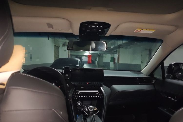 Used Toyota Harrier 2023 2.0L CVT Two-Wheel Drive Luxury Edition Headliner