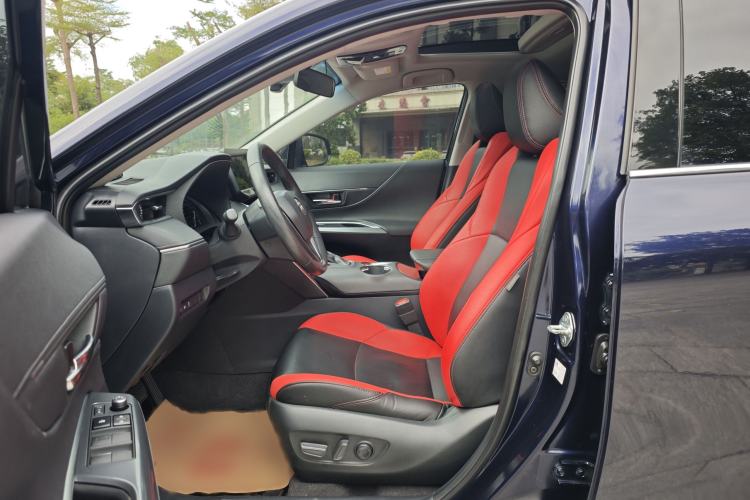 Used Toyota Harrier 2023 2.0L CVT Two-Wheel Drive Entry Version Interior 3