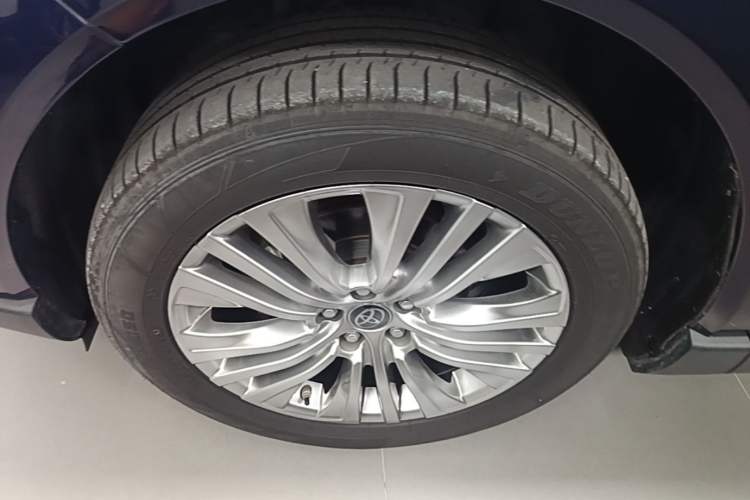 Used Toyota Harrier 2023 2.0L CVT Two-Wheel Drive Deluxe Edition Left Front Wheel Hub