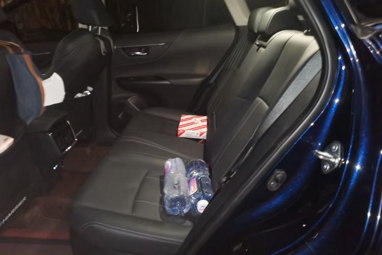 Used Toyota Harrier 2023 Dual-Engine 2.5L CVT 4x4 Flagship Edition Left Rear Seat