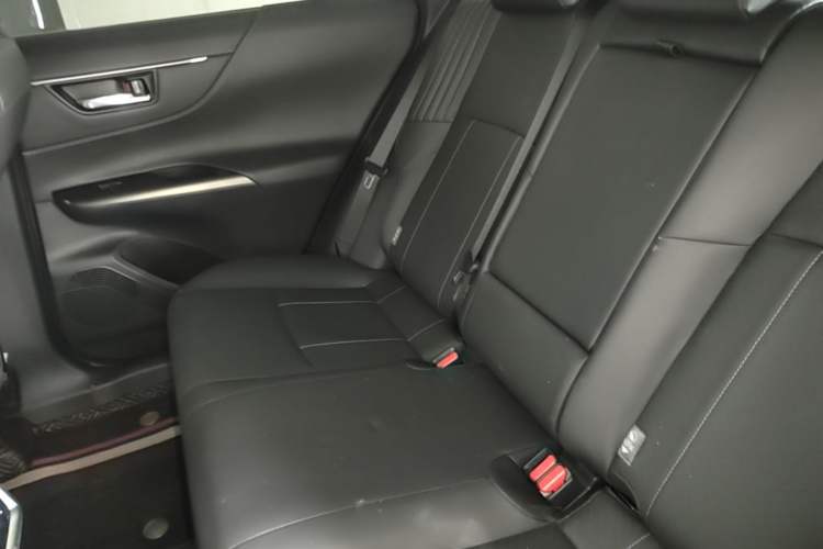 Used Toyota Harrier 2023 2.0L CVT Two-Wheel Drive Luxury Edition Left Rear Seat