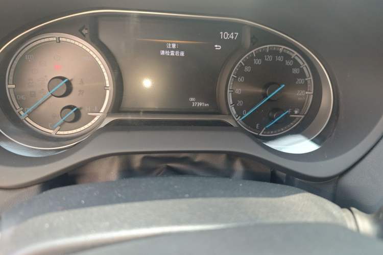 Used Toyota Harrier 2023 Dual-Engine 2.5L CVT Two-Wheel Drive Luxury Edition Odometer Close Up