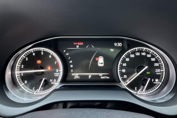 Used Toyota Harrier 2023 2.0L CVT Two-Wheel Drive Luxury Edition Odometer Close Up