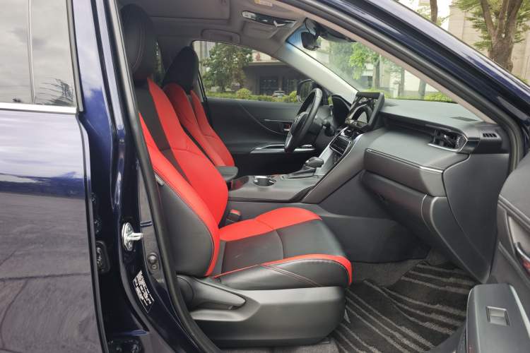 Used Toyota Harrier 2023 2.0L CVT Two-Wheel Drive Entry Version Right Front Seat