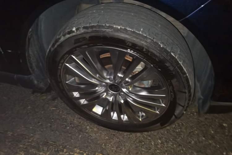 Used Toyota Harrier 2023 Dual-Engine 2.5L CVT 4x4 Flagship Edition Right Front Wheel Hub